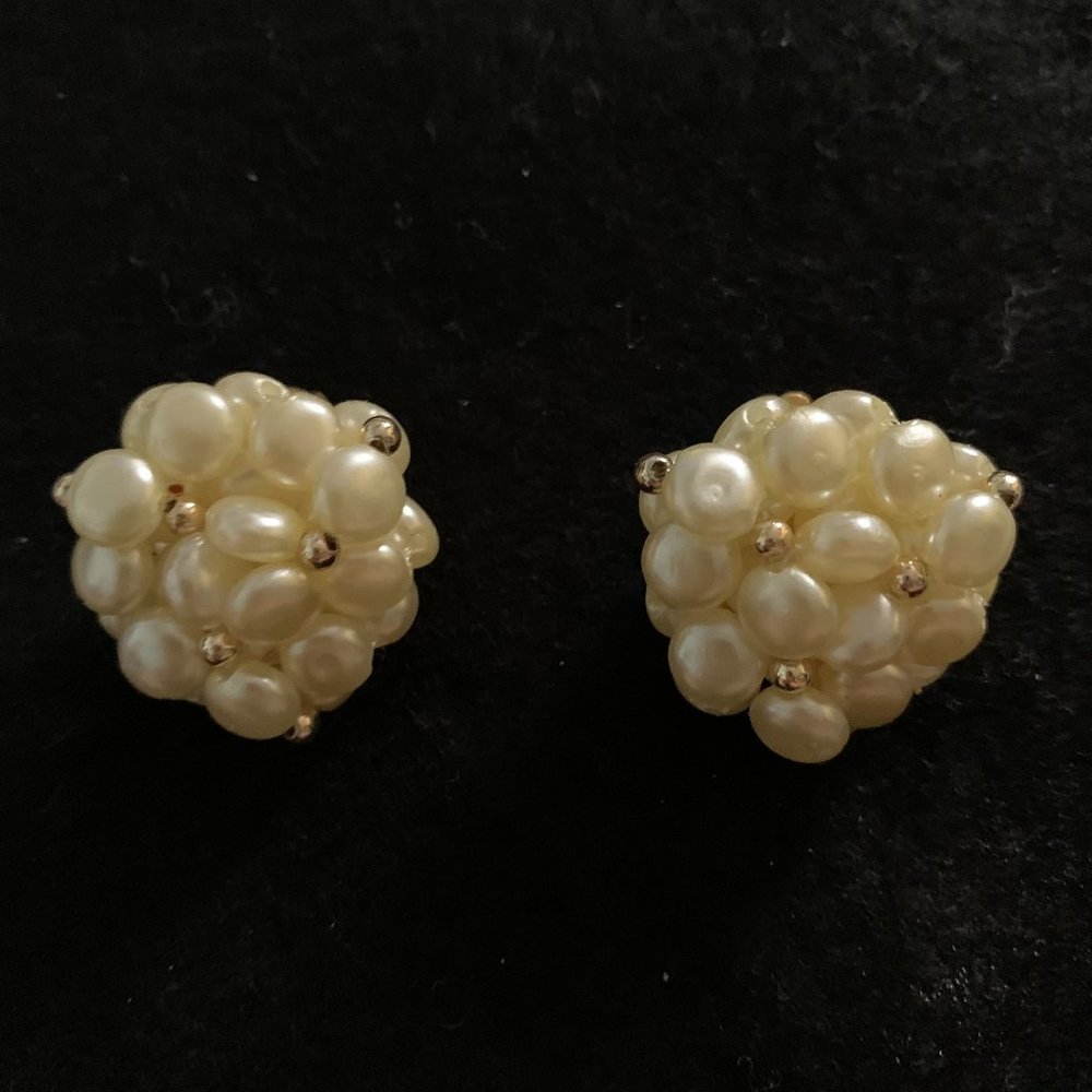 Vintage ‘Pearl Bead’ & Small Gold Bead Clip Earrings